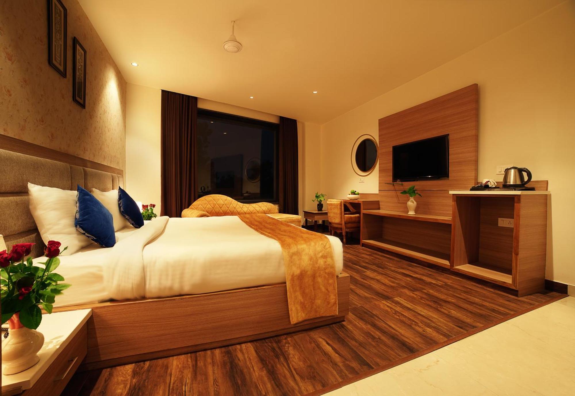 Treehouse London Street Amritsar Hotel Exterior photo